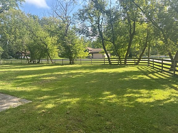 4th image of 620 Pokagon Dr