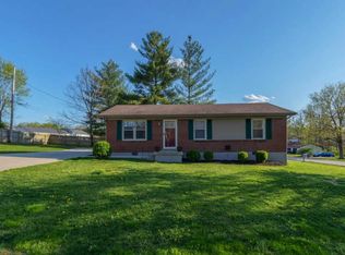 221 Highwood Dr, Frankfort, KY 40601