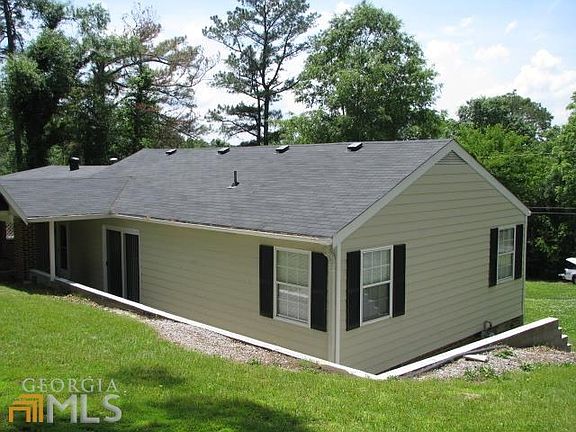 2nd image of 541 Hilltop Dr