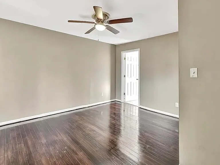 2828 Adams St — Photo 13