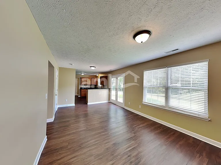 6012 Mountview Dr — Photo 10