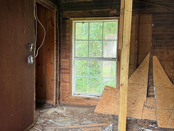 4th image of 156 4th St #156