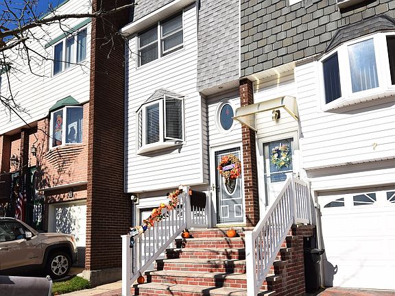 2nd image of 9 Mimosa Ln