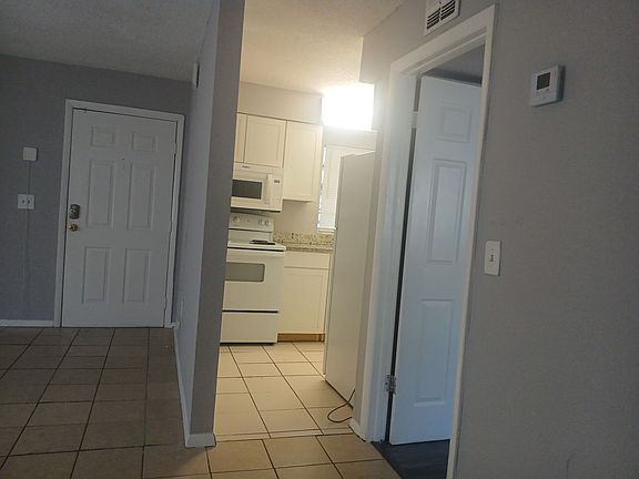 4th image of 13106 Leisurewood Pl APT 205