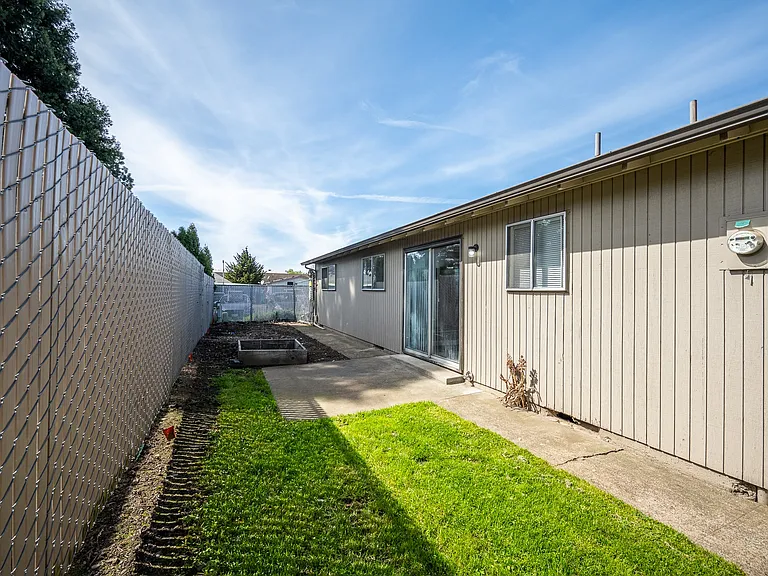 Hopkins Horizon Apartments — Photo 35