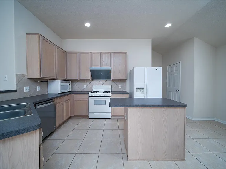 20547 Upland Fair Ln — Photo 7