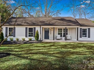6900 Valley Haven Dr, Charlotte, NC 28211