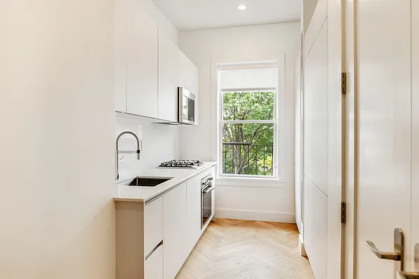 Rented by Compass | media 7