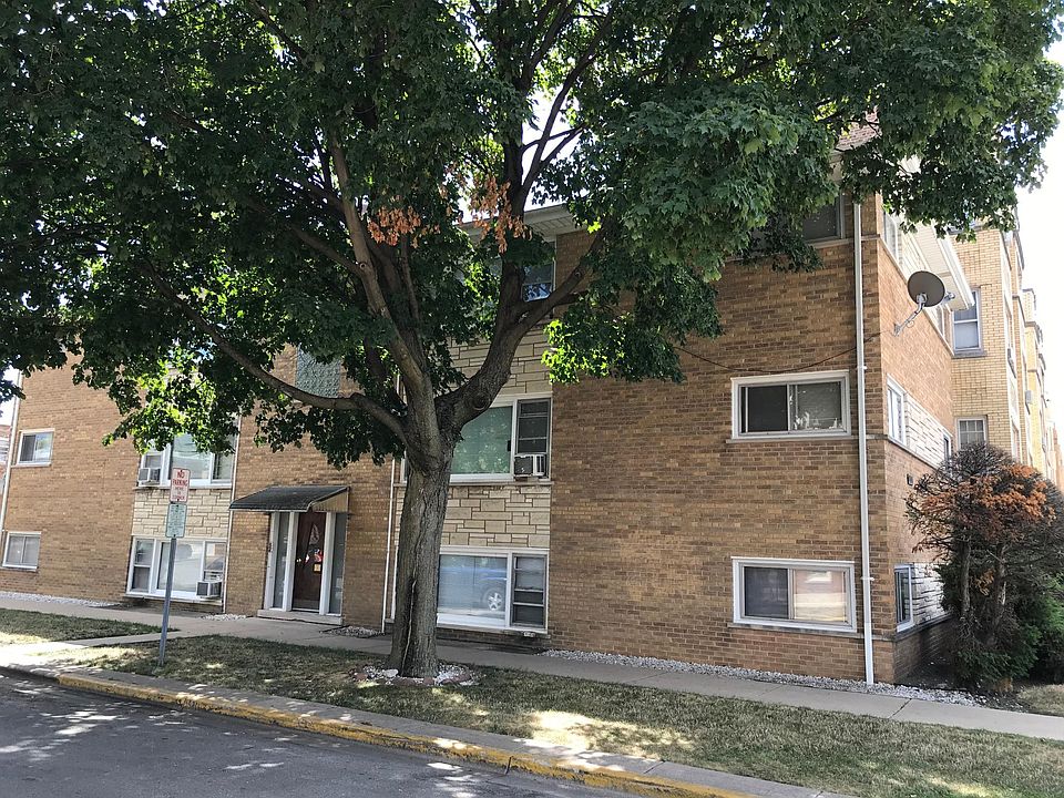 1st image of 2101 S Oak Park Ave