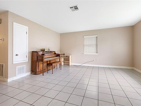 4th image of 1324 Trudeau Dr
