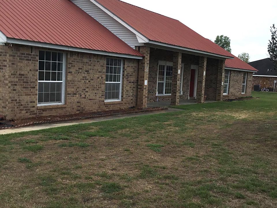 1st image of 304 Calhoun Dairy Dr