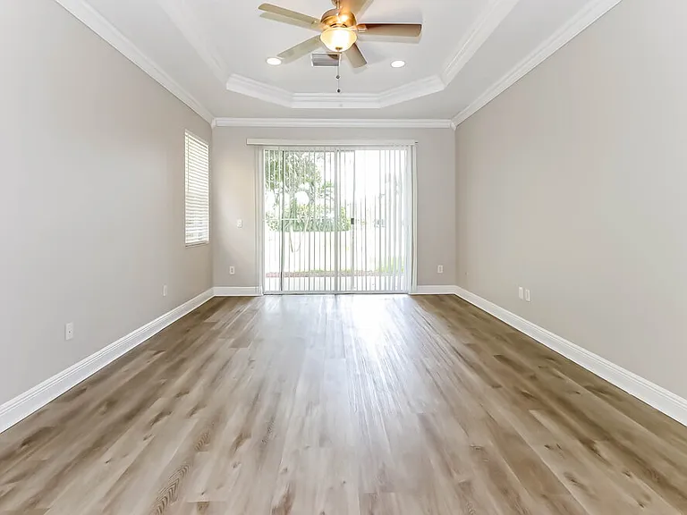 1755 Palisades Dr — Photo 8