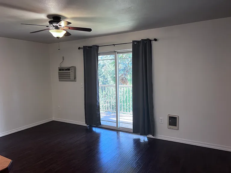 Dining area off kitchen