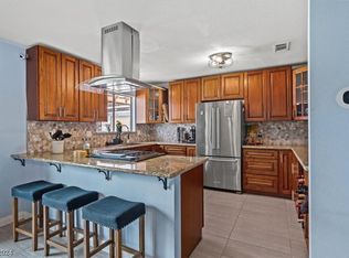 4548 Sun Valley Dr, Las Vegas, NV 89121