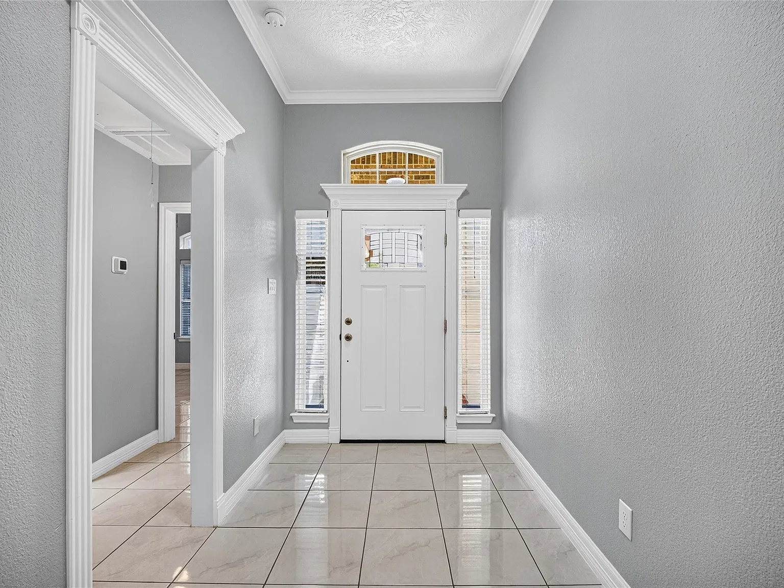 3 bed, 2.0 bath, 1545 sqft, $2,000 — Photo 3