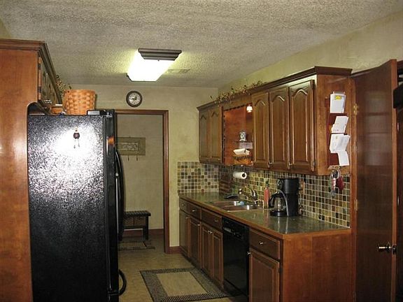 3rd image of 1454 Paradise Pkwy