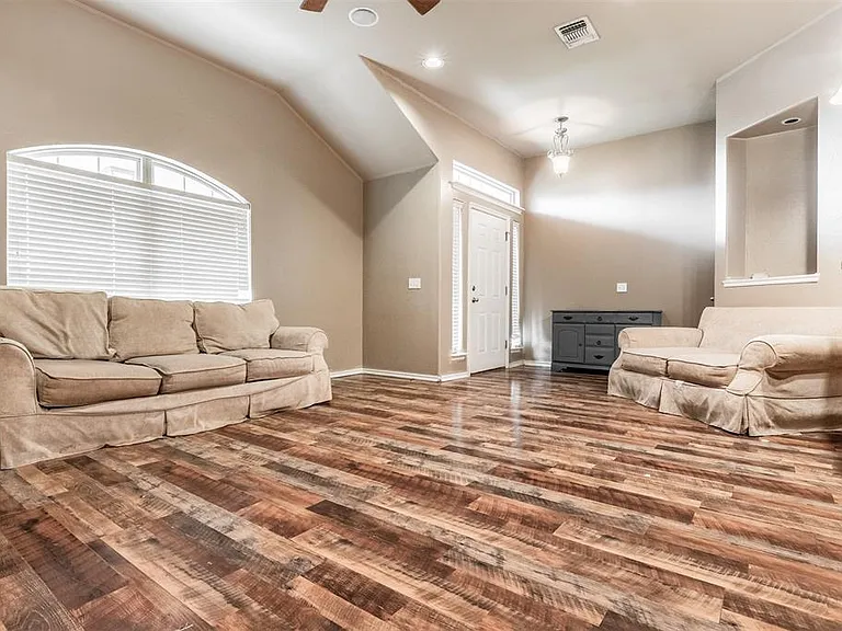 2505 Rookhaven Ln — Photo 4