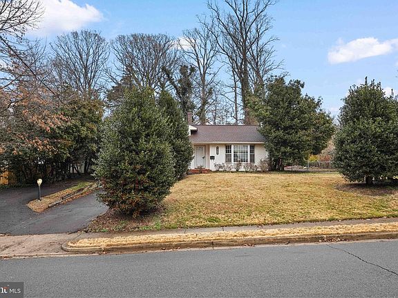 2nd image of 7423 Exmore St