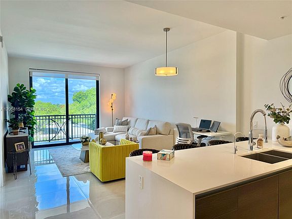 5th image of 301 Altara Ave APT 418