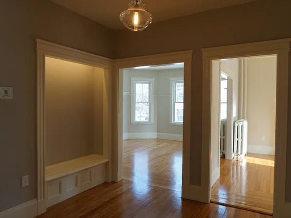 42 Mount Pleasant Ave #3, Boston, MA 02119