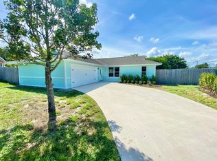 2388 NE 16th Ct, Jensen Beach, FL 34957