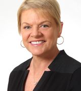 Monica McMahon, Agent in Huntington, NY
