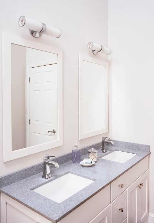 Zillow Contemporary Bathrooms contemporary full bathroomlisa furey | zillow digs | zillow Zillow Contemporary Bathrooms contemporary full bathroomlisa furey | zillow digs | zillow