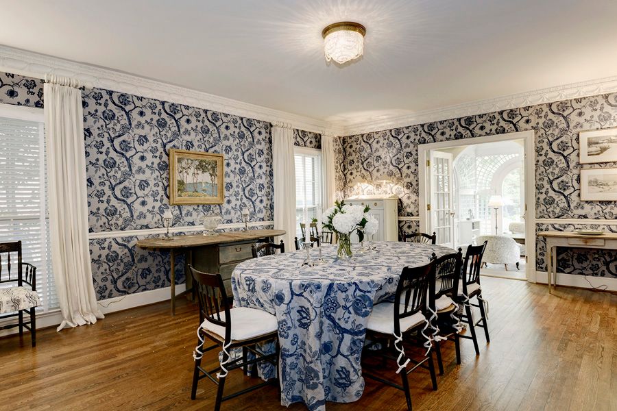 traditional dining room with crown molding & flush light in kailua traditional dining room with crown molding & flush light in kailua