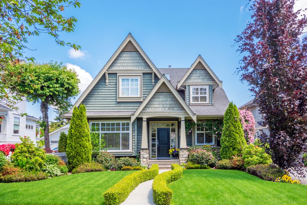 Traditional Exterior of Home with Pathway & exterior stone floors ...