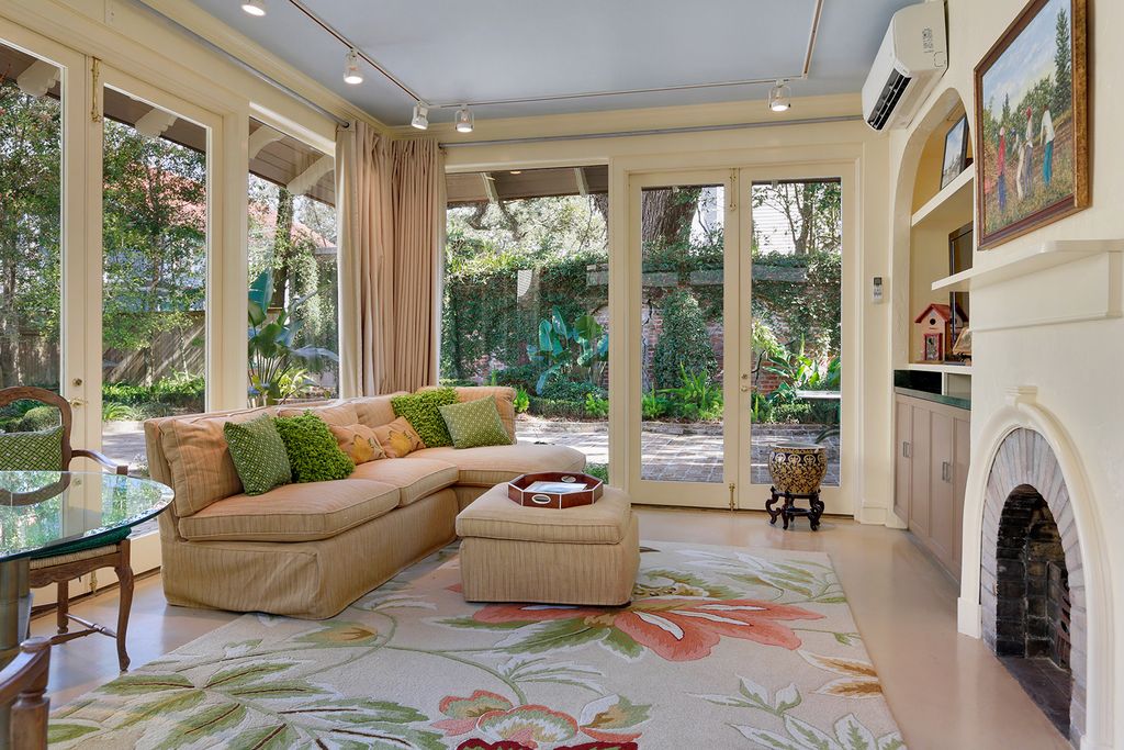 Traditional Living Room with Raised beds & Fence in NEW ORLEANS, LA ... Traditional Living Room with Raised beds & Fence in NEW ORLEANS, LA ...