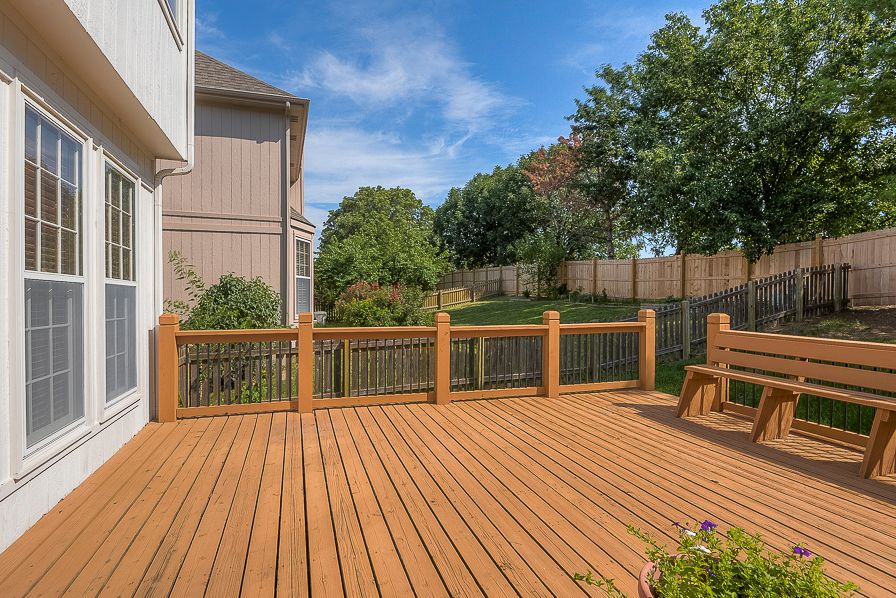 Traditional Deck with Hardwood floors & High ceiling in Overland Park ...