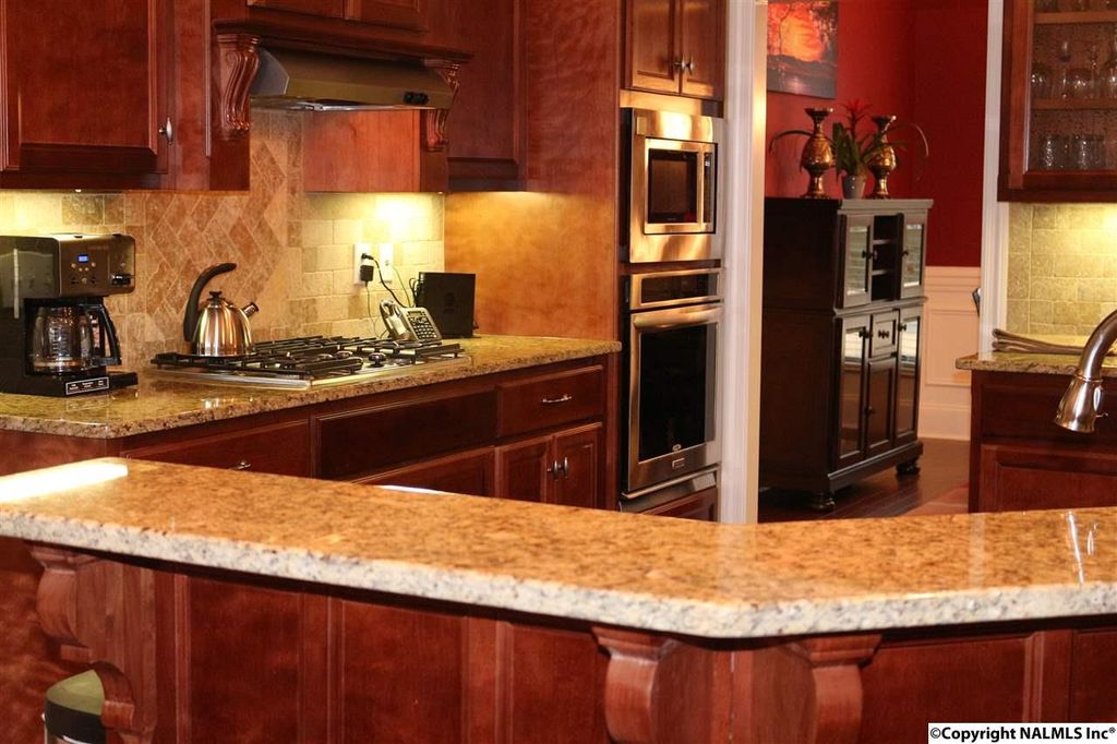 Traditional Kitchen In Madison Al Zillow Digs Traditional Kitchen With Stonemark Granite 3 In Countertop Sample Solaris