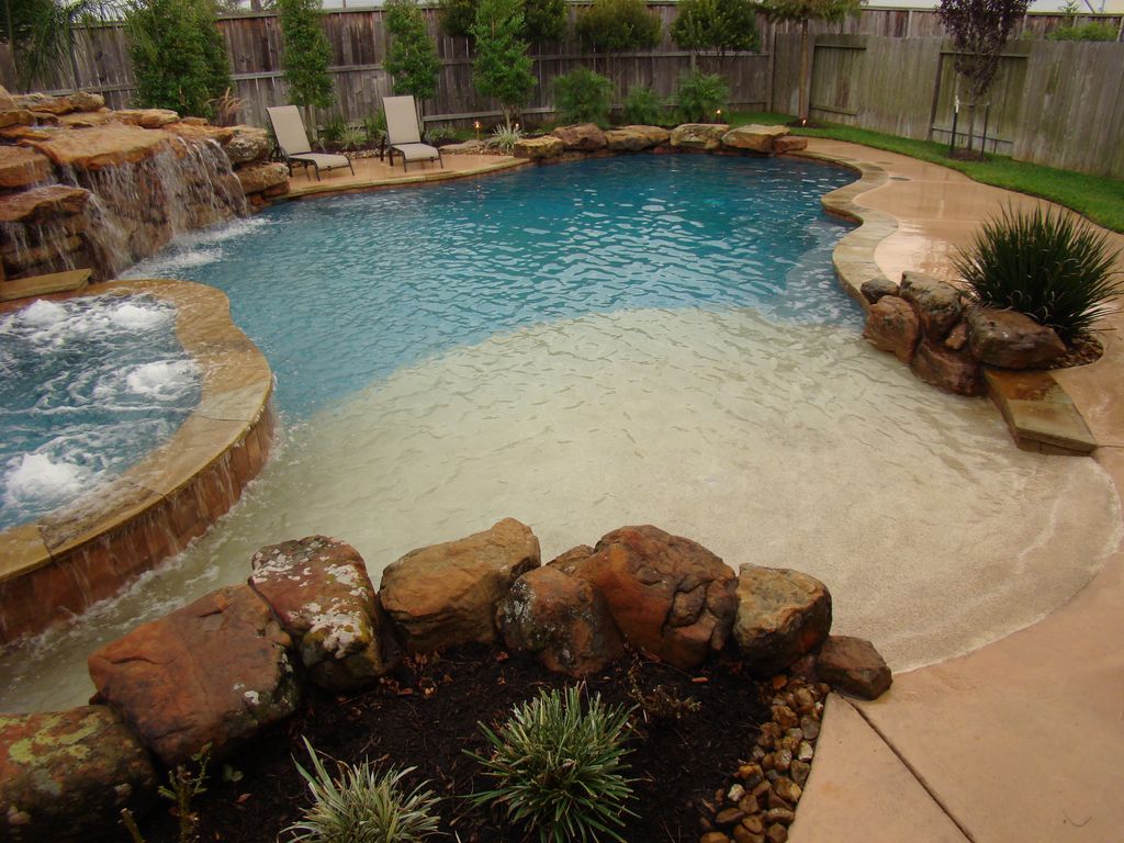 Rustic Swimming Pool by Signature Pools of Texas | Zillow Digs | Zillow