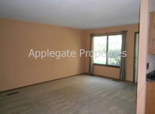 1754 Helena Rd N, Oakdale, MN 55128