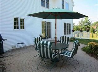 2 Chesterbrook Ln, Pittsford, NY 14534 | Zillow