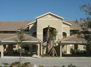 819 Fairwaycove Ln UNIT 106