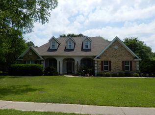 6390 Belgrand Dr