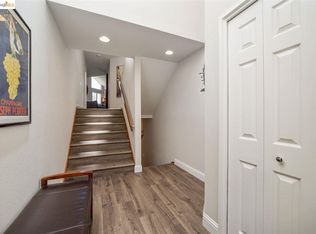 450 Cola Ballena Apt D Alameda Ca 94501 Zillow