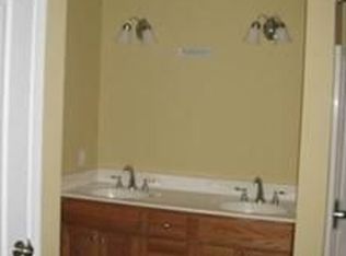 Résidences Pus Notre Dame De Foy 2017 Room S Deals And You Ll Look Good Too In Our Luxury Notre Dame Off Pus Apartments