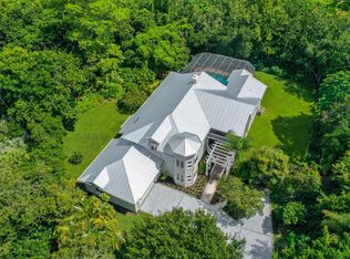 2000 SW Racquet Club Dr