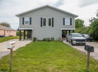 8158/8160 Matanzas Rd