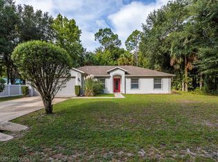 10 Pine Bluff Ln