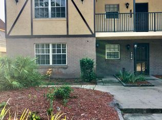 2968 Sir Hamilton Cir