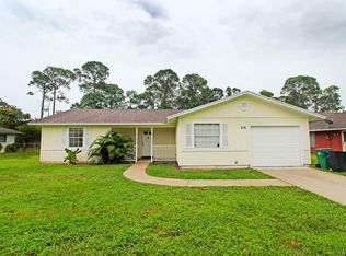 214 SE Crosspoint Dr