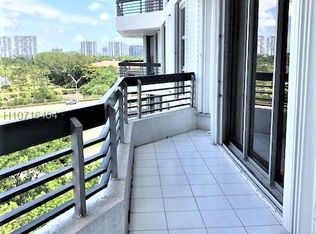 3400 NE 192nd St APT 707
