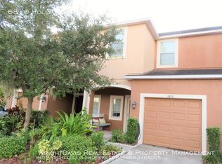 6810 Holly Heath Dr