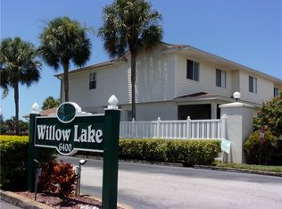 Willow Lake Building Condominiums
