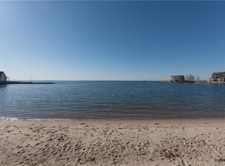 21 S Beach Dr Norwalk Ct 06853 Zillow