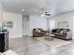 950 S Banner St Nampa Id 83686 Zillow
