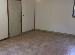 2427 Ellington Ave